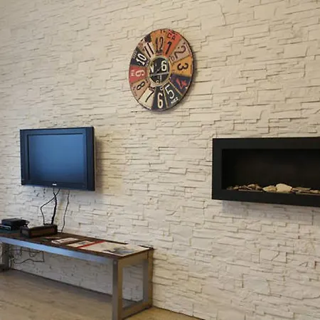 Apartman Argentinska 8 *